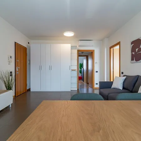 Parkview House B - Carozzi